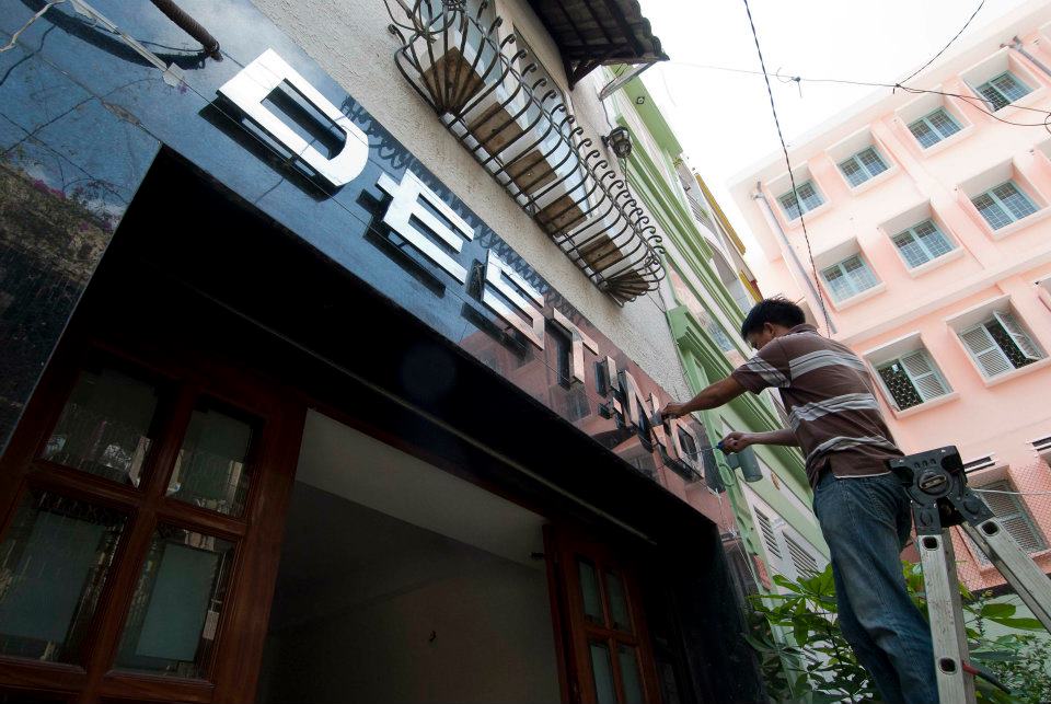 382775_281447285229537_1671407292_n